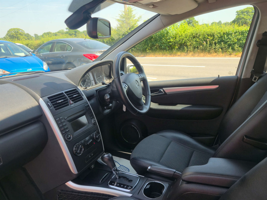 Mercedes-Benz A Class Hatchback #31