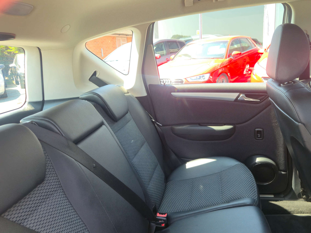 Mercedes-Benz A Class Hatchback #25
