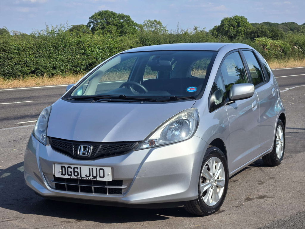 Honda Jazz I-vtec Es Cvt 