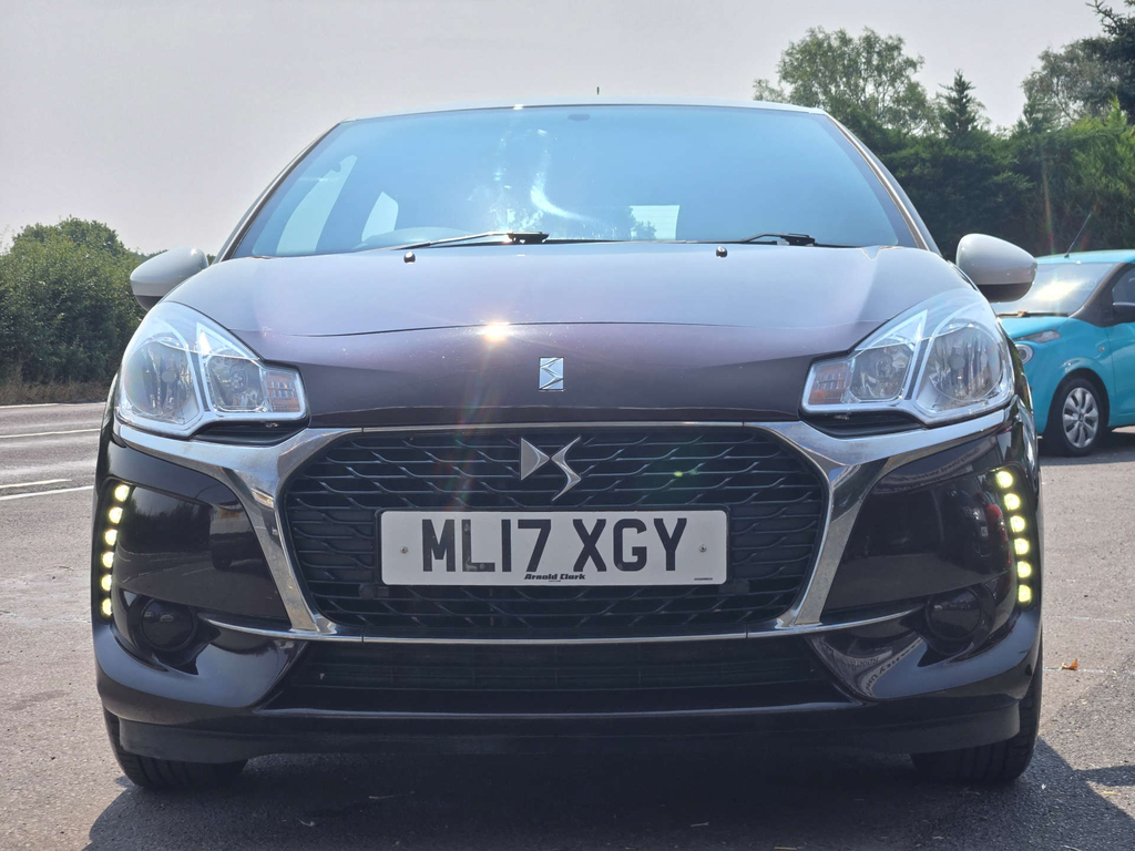 DS DS 3 Hatchback 1.6 Bluehdi Connected Chic Euro 6 Ss Black #11
