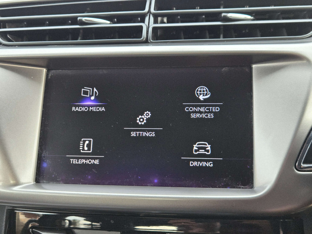DS DS 3 Hatchback 1.6 Bluehdi Connected Chic Euro 6 Ss Black #21