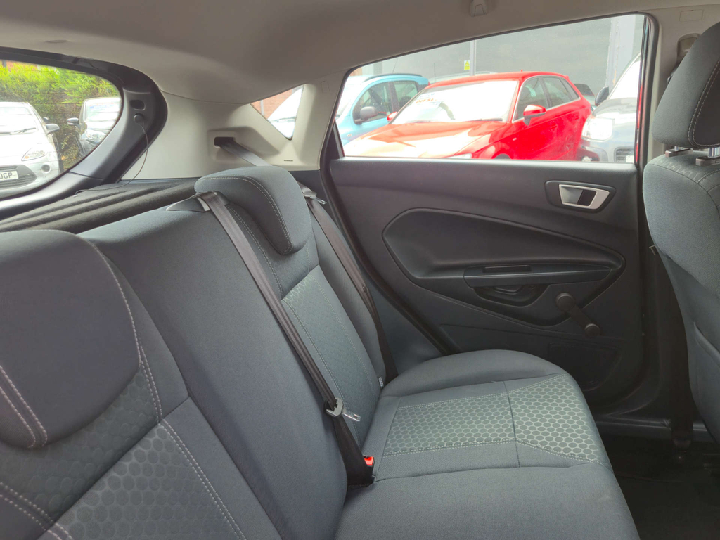 Ford Fiesta Hatchback 1.4 Titanium 201212 Blue #25