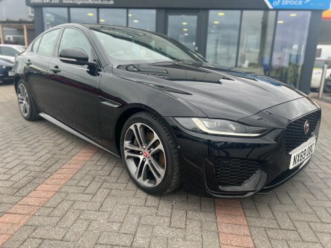 Jaguar XE R-dynamic Se NX69OBC Black #4