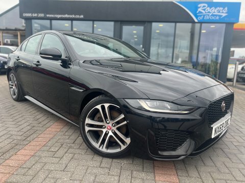 Jaguar XE R-dynamic Se Black