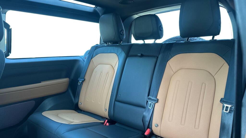 Land Rover Defender P400 X WJ23ETE Brown #4