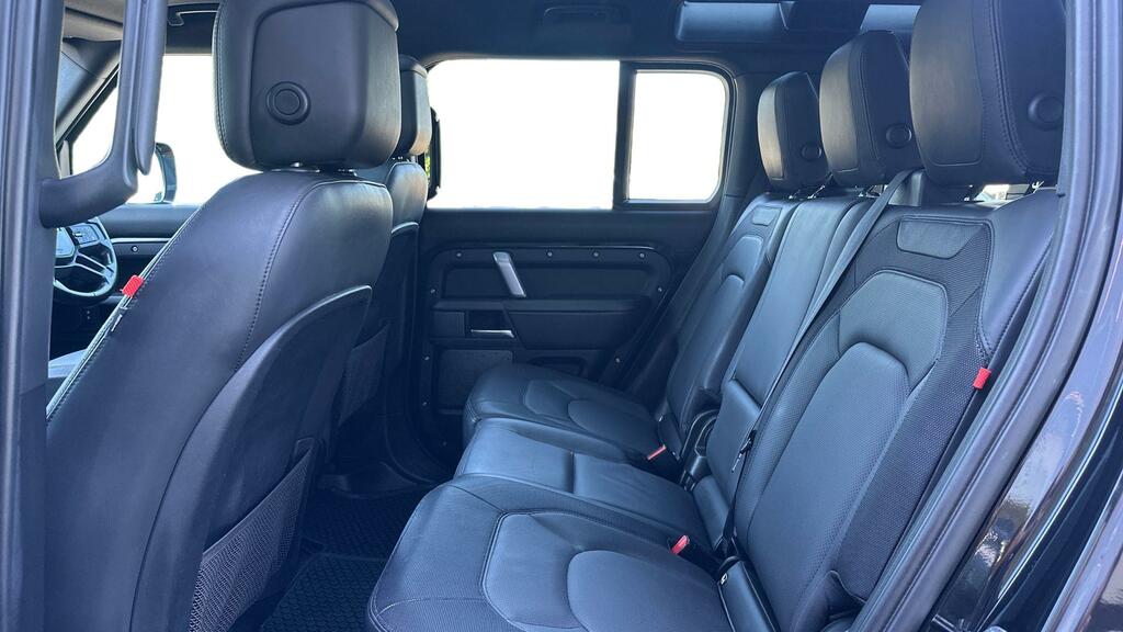 Land Rover Defender D300 X-dynamic Hse Swb Black #4