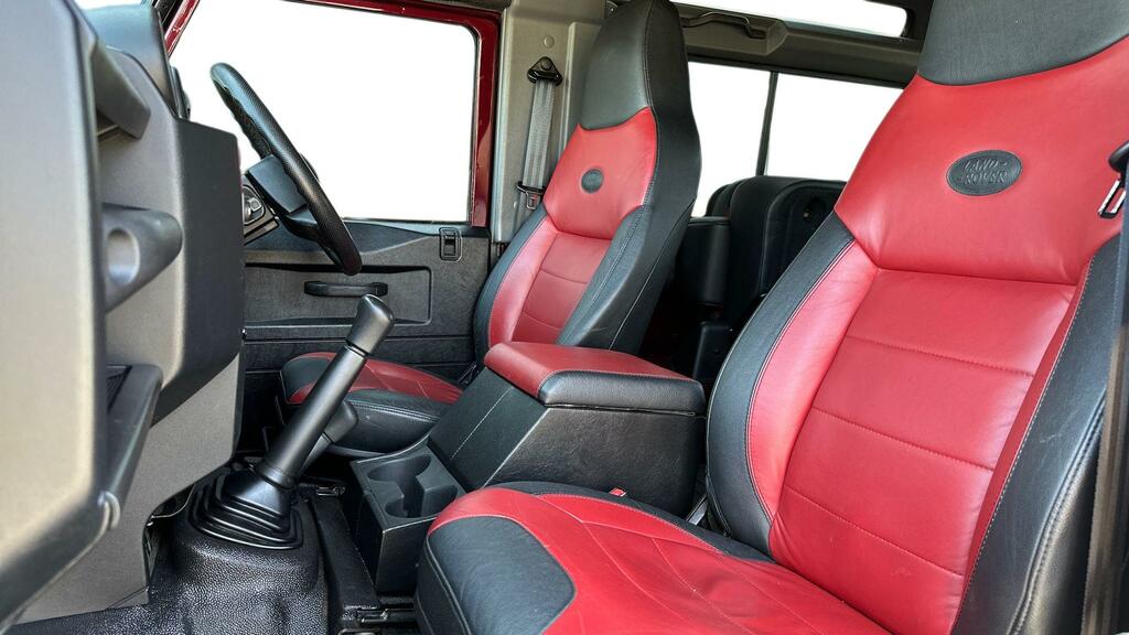 Land Rover Defender 2.2 Tdci Xs Red #3