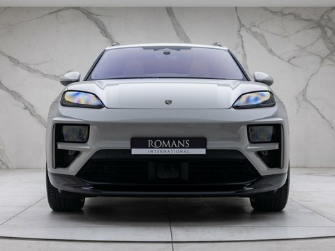Porsche Macan Turbo Electric   #4