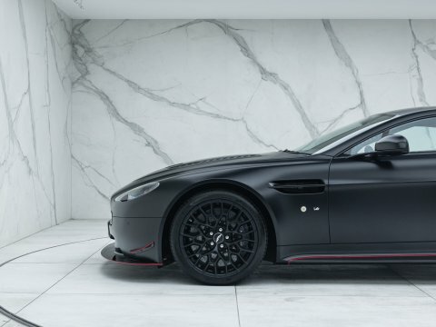 Aston Martin Vantage 4.0 V8 Euro 6 Green #28