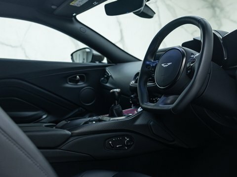 Aston Martin Vantage Vantage F1 Edition V8 Green #11