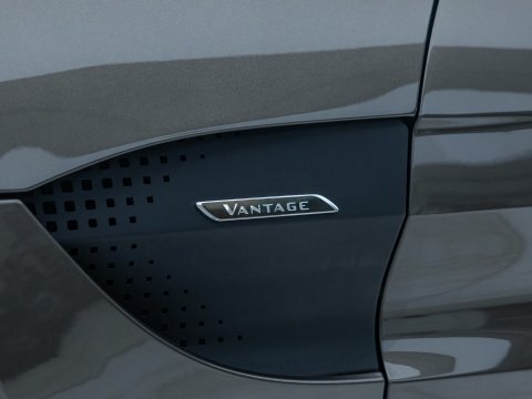 Aston Martin Vantage Vantage F1 Edition V8 Green #43