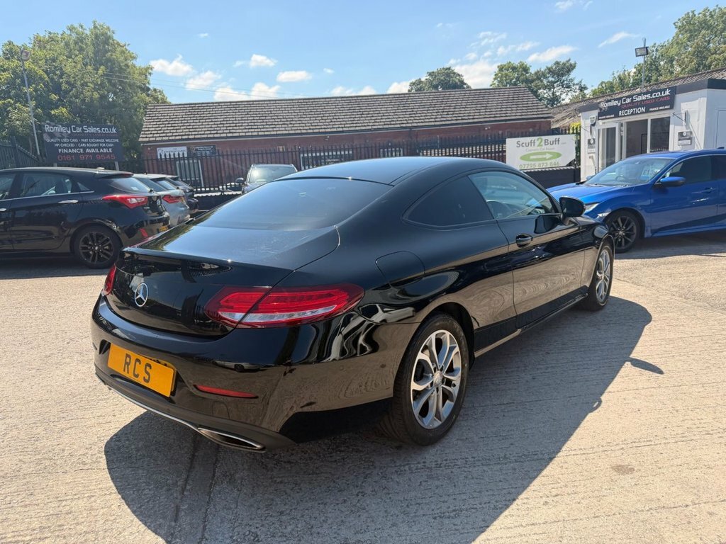 Mercedes-Benz C Class 2L Sport Black #2