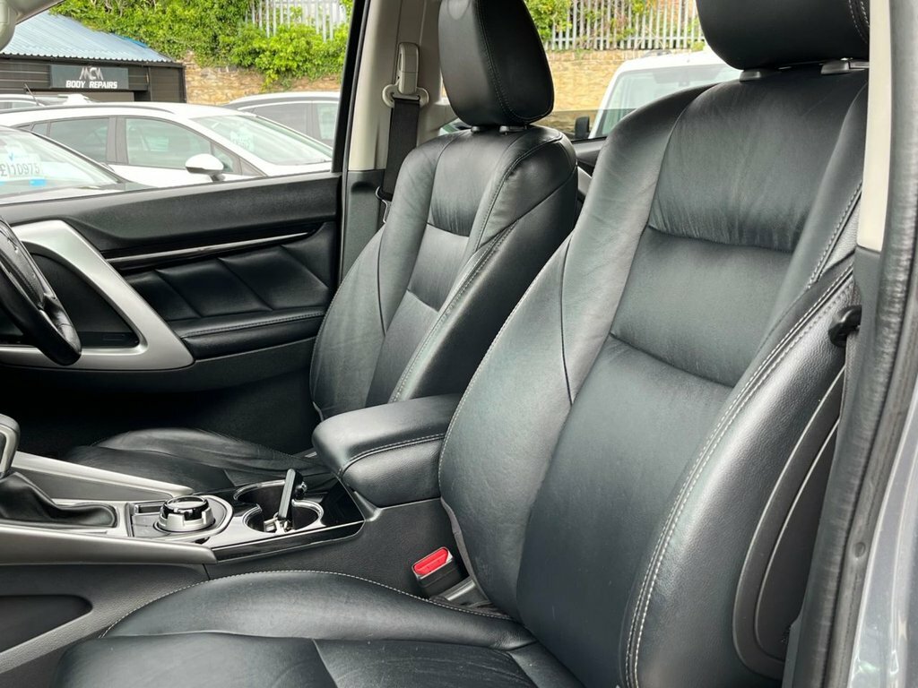 Mitsubishi Shogun Sport 2.4L 3 Grey #4