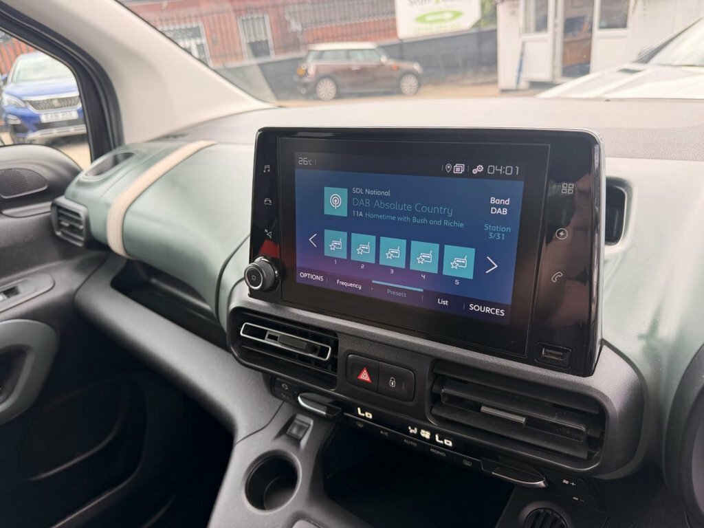 Citroen e-Berlingo 100Kw Feel M 50Kwh 11Kwch Beige #7