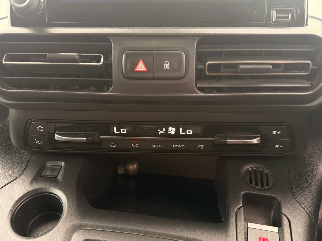 Citroen e-Berlingo 100Kw Feel M 50Kwh 11Kwch Beige #15