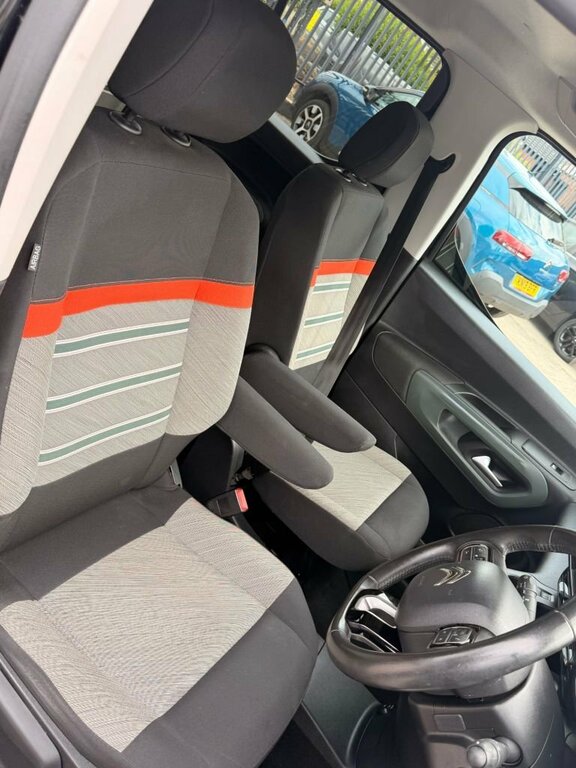 Citroen e-Berlingo 100Kw Feel M 50Kwh 11Kwch Beige #16