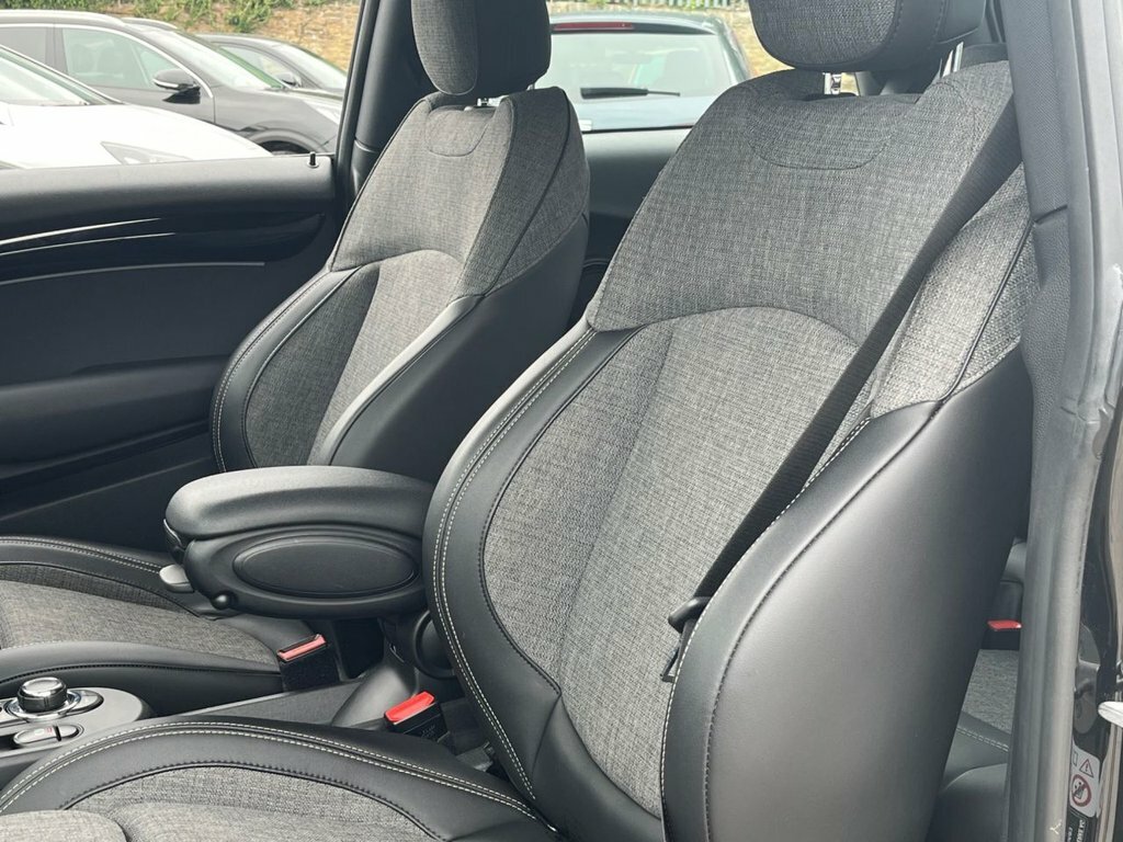 Mini Electric Hatchback Black #4