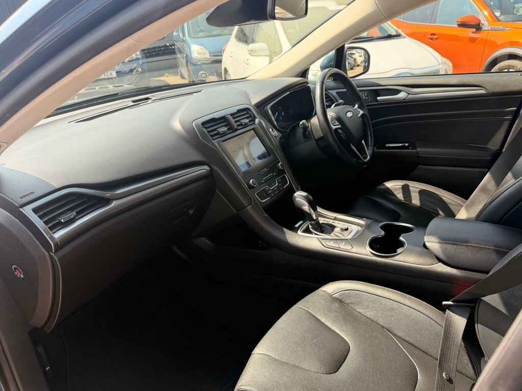 Ford Mondeo 2L Titanium Edition Black #23