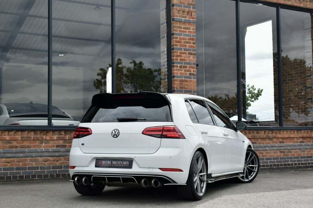 Volkswagen Golf 2L R DA19SNJ White #2