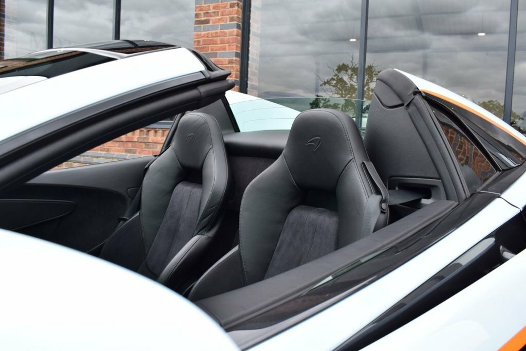 McLaren 570S 3.8T V8 Spider Ssg Euro 6 Ss Black #21