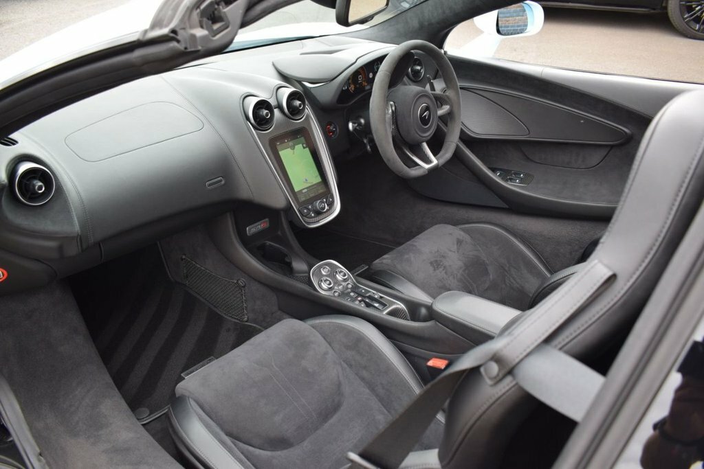 McLaren 570S 3.8T V8 Spider Ssg Euro 6 Ss Black #22