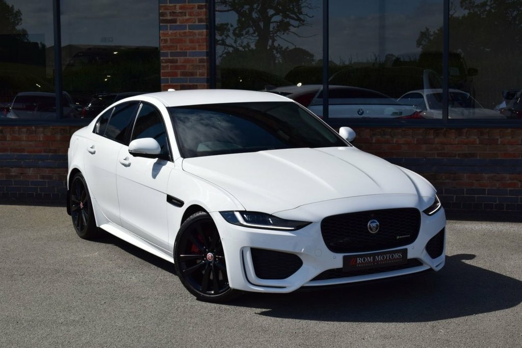 Jaguar XE 2.0I R-dynamic Black Saloon Euro 6 Black #43