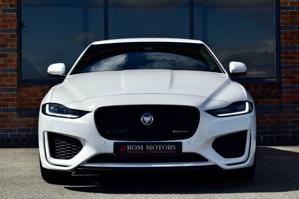 Jaguar XE 2.0I R-dynamic Black Saloon Euro 6 Black #39