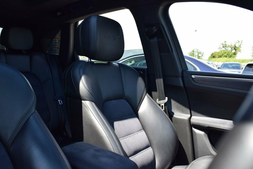 Porsche Macan 3L Gts White #5