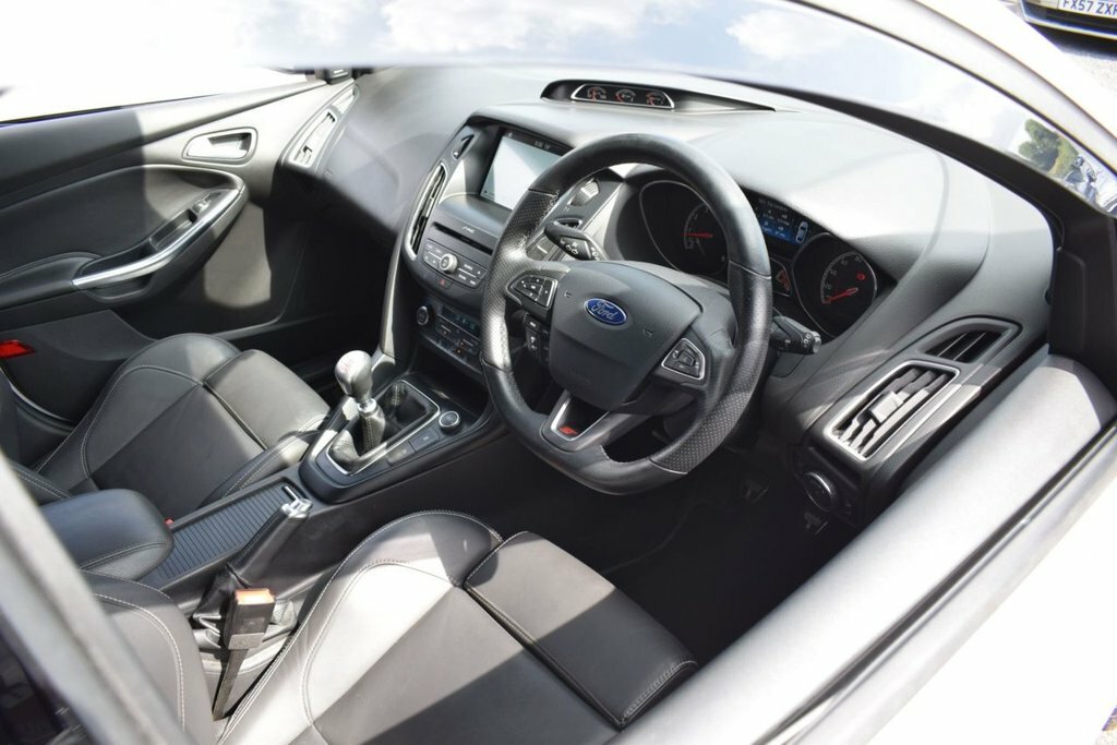 Ford Focus 2L St-3 White #3
