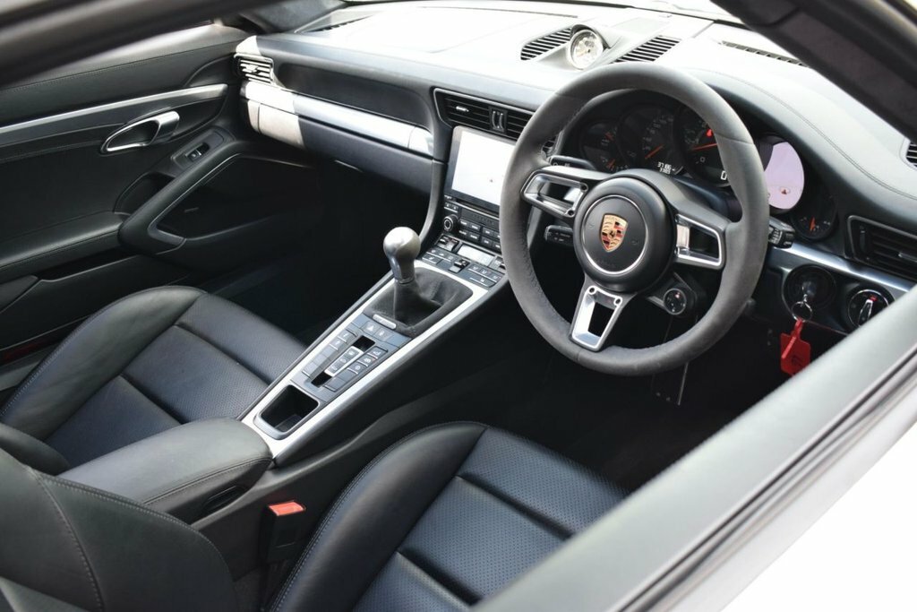 Porsche 911 3L 991 Carrera White #3