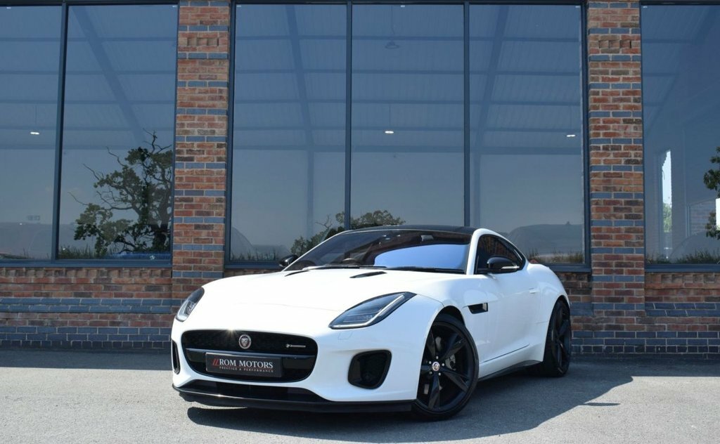 Jaguar F-Type 2L R-dynamic White