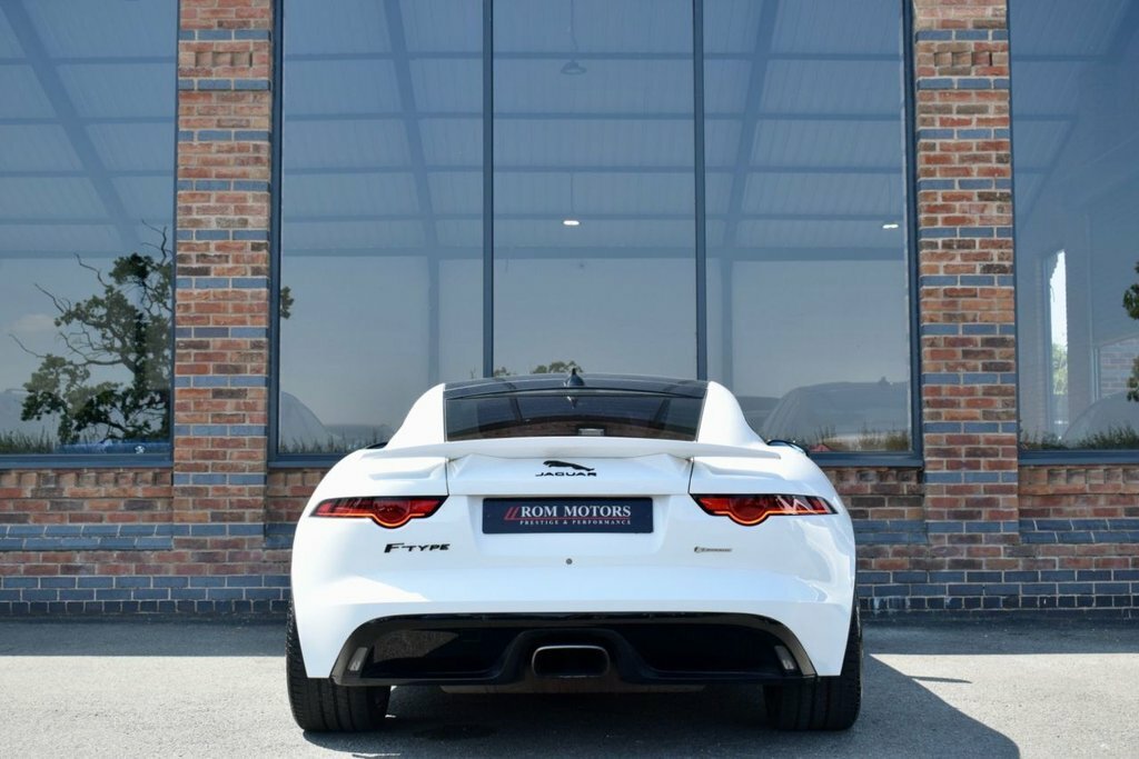 Jaguar F-Type 2L R-dynamic White #5
