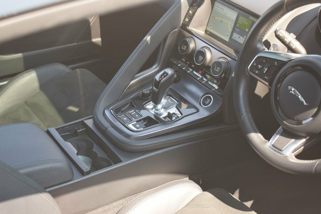 Jaguar F-Type 2L R-dynamic White #6