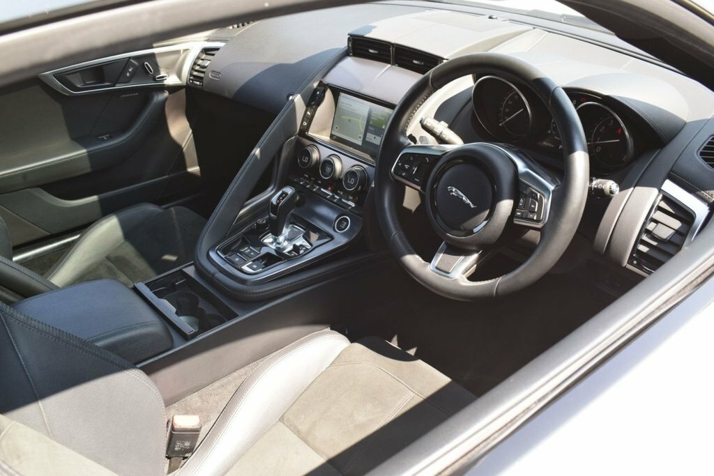 Jaguar F-Type 2L R-dynamic White #2