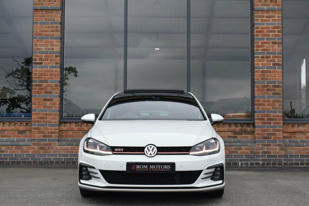 Volkswagen Golf 2L Gti Performance PF19KYU White #4