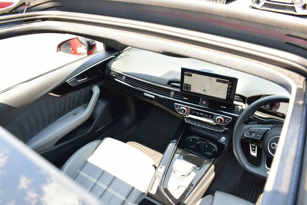 Audi A4 Avant Technik Black #24