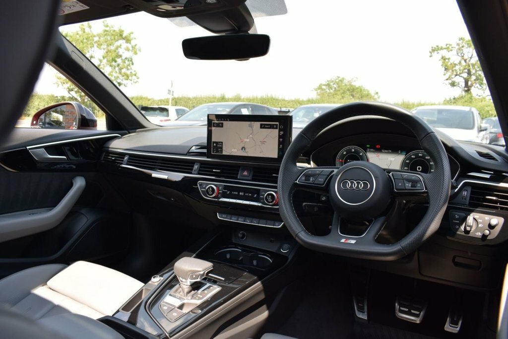 Audi A4 Avant Technik Black #20