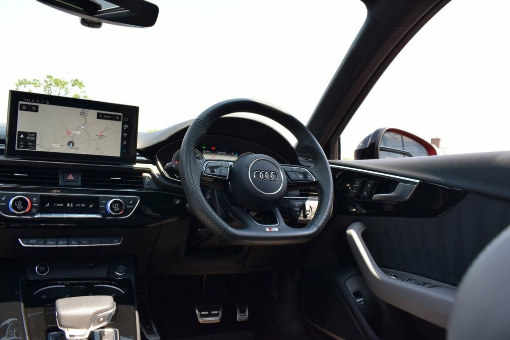 Audi A4 Avant Technik Black #32