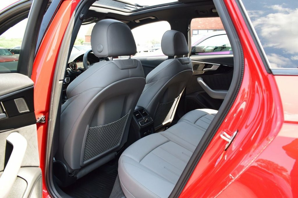 Audi A4 Avant Technik Black #28