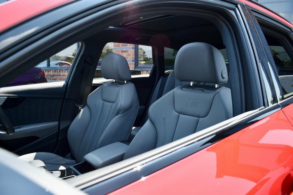 Audi A4 Avant Technik Black #30