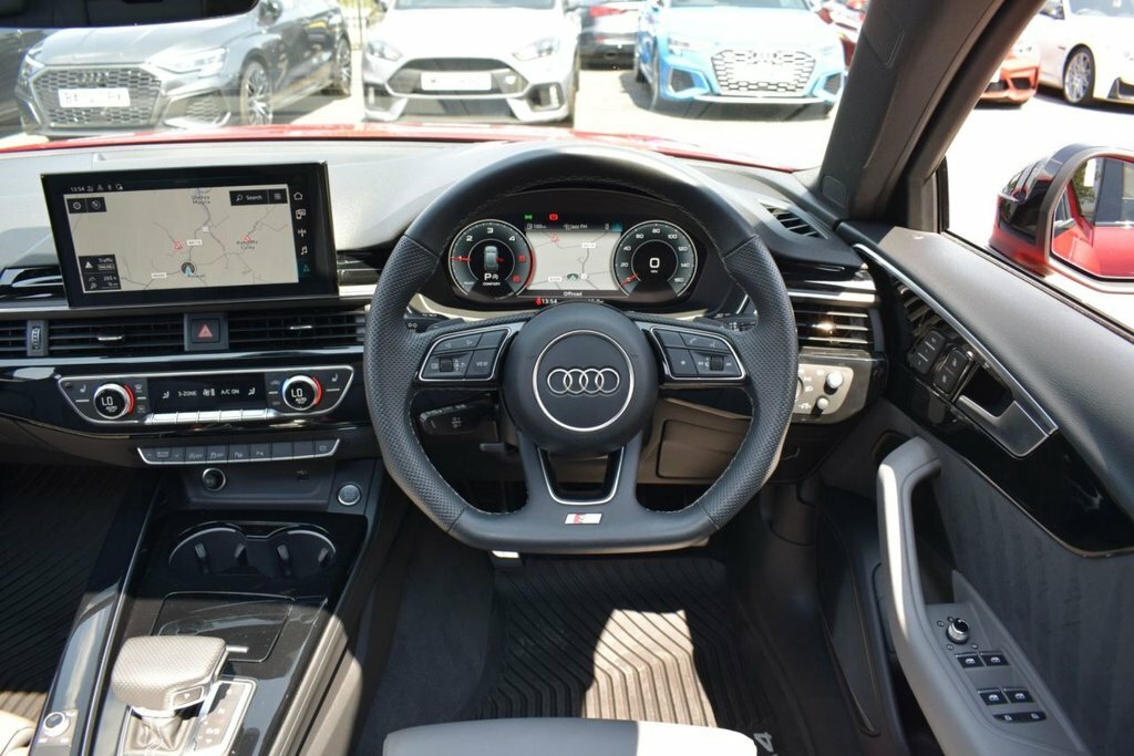 Audi A4 Avant Technik Black #25