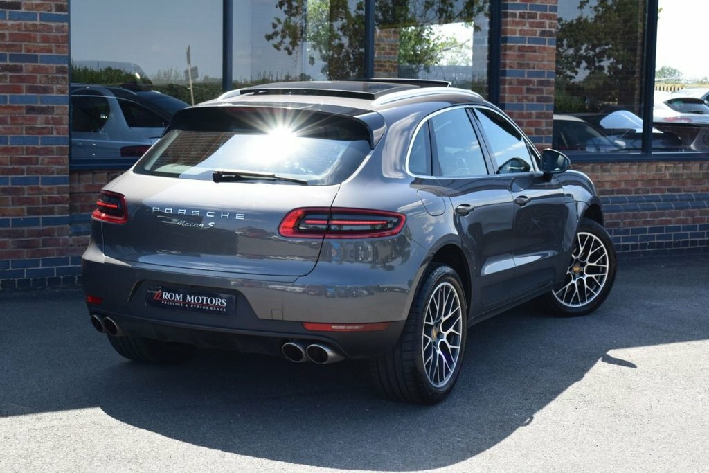 Porsche Macan Black #42