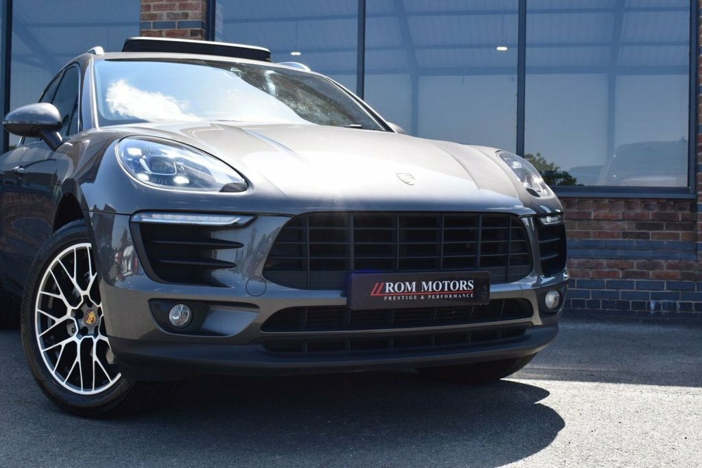 Porsche Macan Black #43
