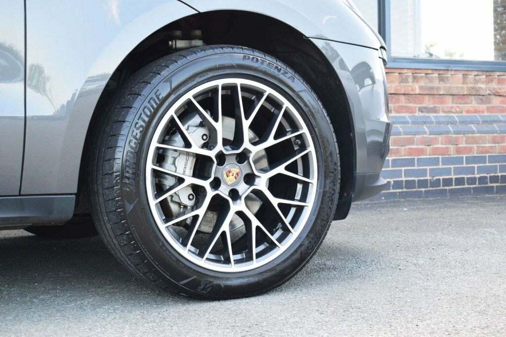 Porsche Macan Black #48