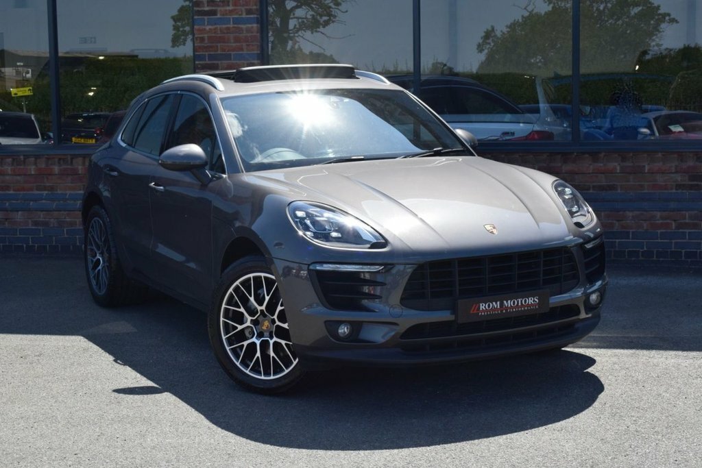 Porsche Macan Black #40