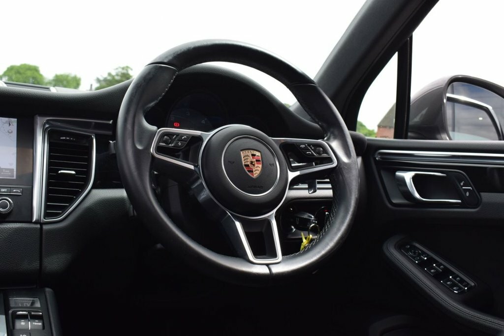 Porsche Macan Black #25