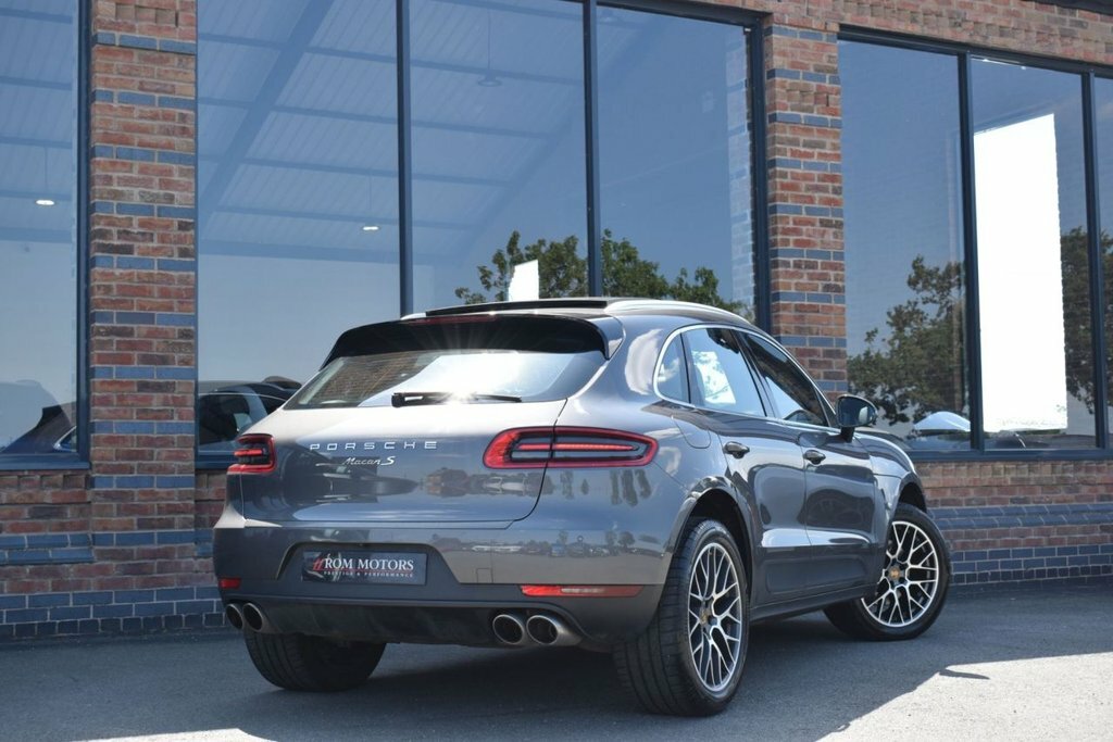 Porsche Macan 3L S Grey #2