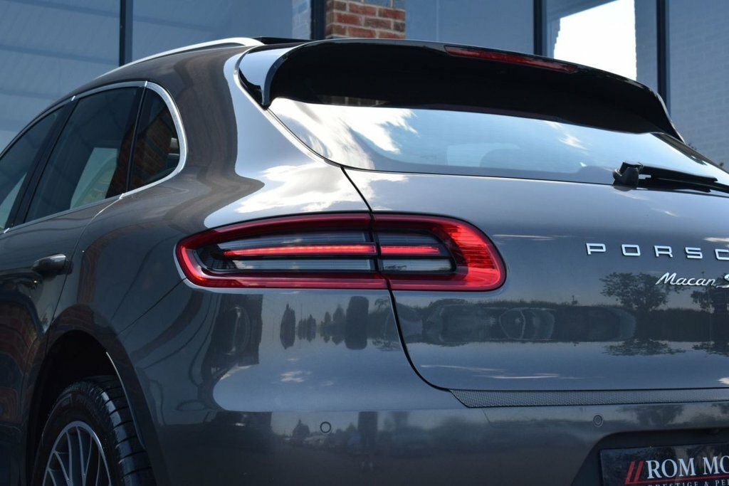 Porsche Macan Black #37