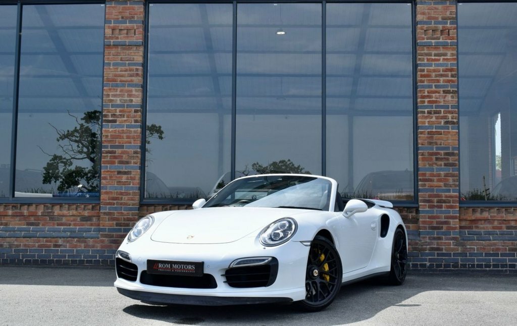 Porsche 911 3.8L 991 Turbo S White