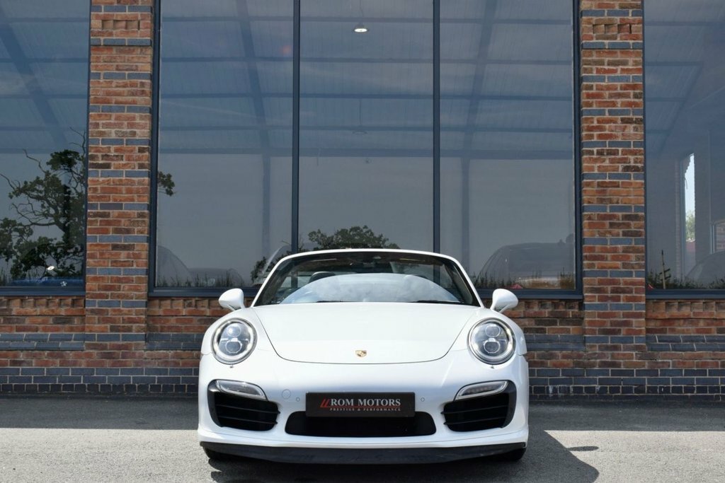 Porsche 911 3.8L 991 Turbo S White #4